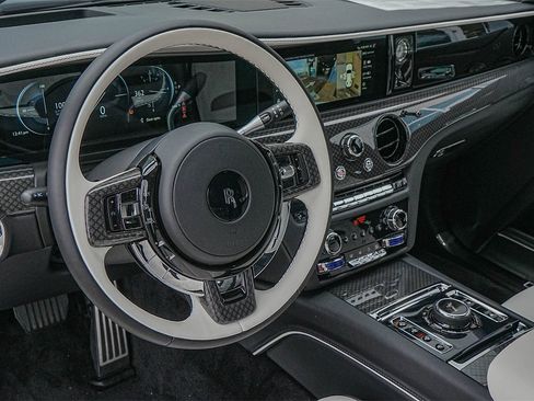 New 2025 Rolls-Royce Ghost Black Badge image 18