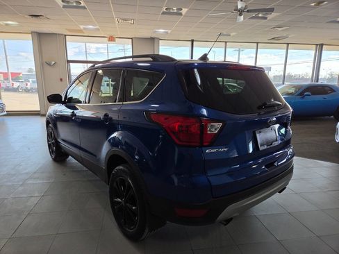 Used 2019 Ford Escape SEL image 5