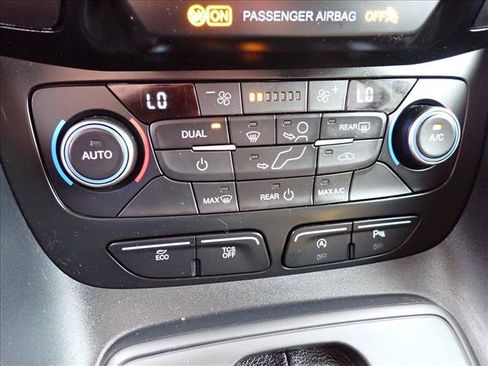 Used 2022 Ford Transit Connect XLT FWD image 19