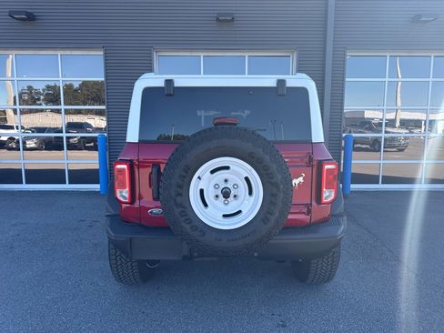 Used 2025 Ford Bronco Heritage Edition image 3