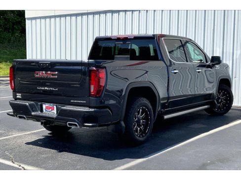 Used 2024 GMC Sierra 1500 Denali AWD/4WD image 11