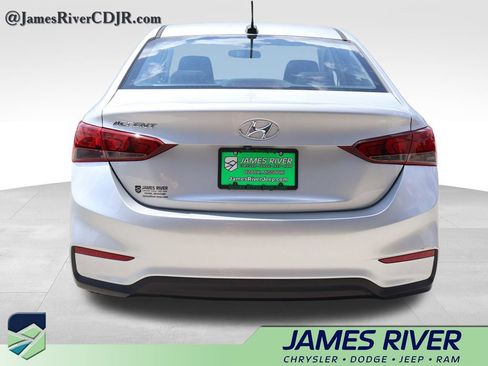 Used 2019 Hyundai Accent SEL w/ Cargo Package FWD image 4