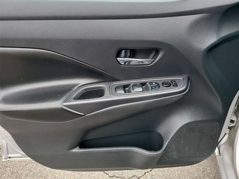 Used 2020 Nissan Versa SV FWD image 12