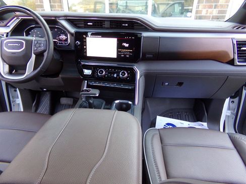 Used 2025 GMC Sierra 1500 Denali image 28