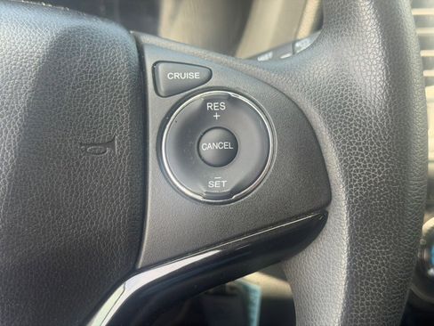 Used 2016 Honda HR-V LX image 13