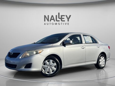 Used 2010 Toyota Corolla LE image 1