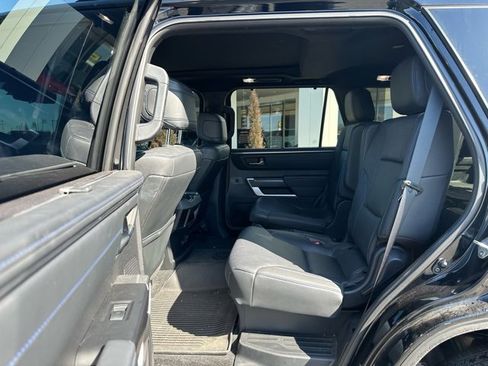 Used 2023 Toyota Sequoia Platinum image 8
