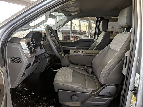 Used 2022 Ford F150 XLT image 11