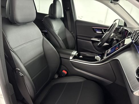 Certified 2025 Mercedes-Benz GLC 350e 4MATIC image 24