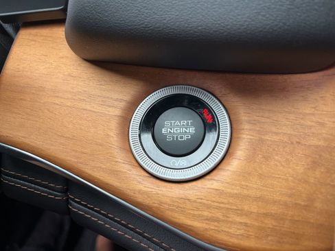 Used 2023 Jeep Grand Cherokee L Summit AWD/4WD image 33