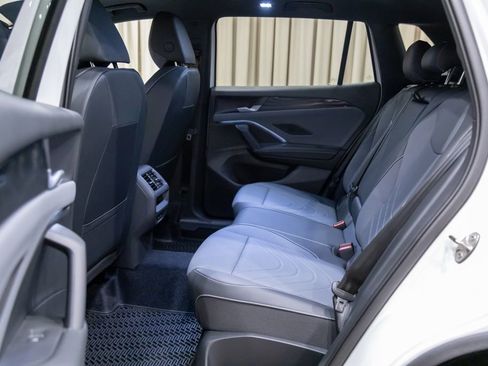 New 2026 Volkswagen Tiguan SE R-Line AWD/4WD image 13