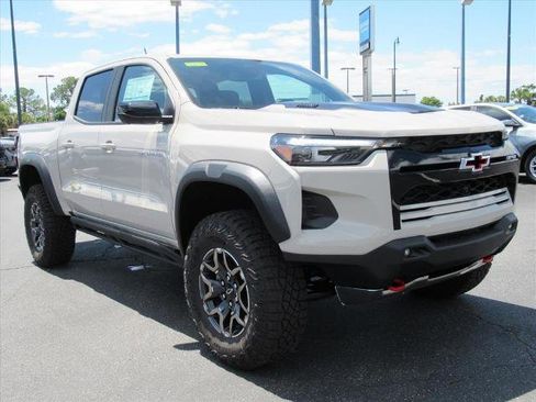 New 2026 Chevrolet Colorado ZR2 w/ Technology Package AWD/4WD image 3