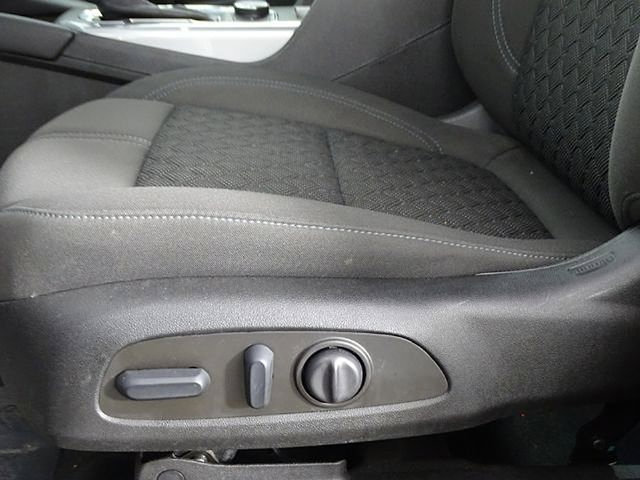 Used 2022 Chevrolet Blazer LT FWD image 18