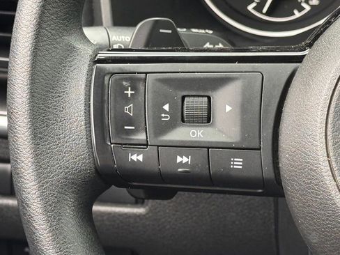 Certified 2023 Nissan Rogue SV FWD image 14