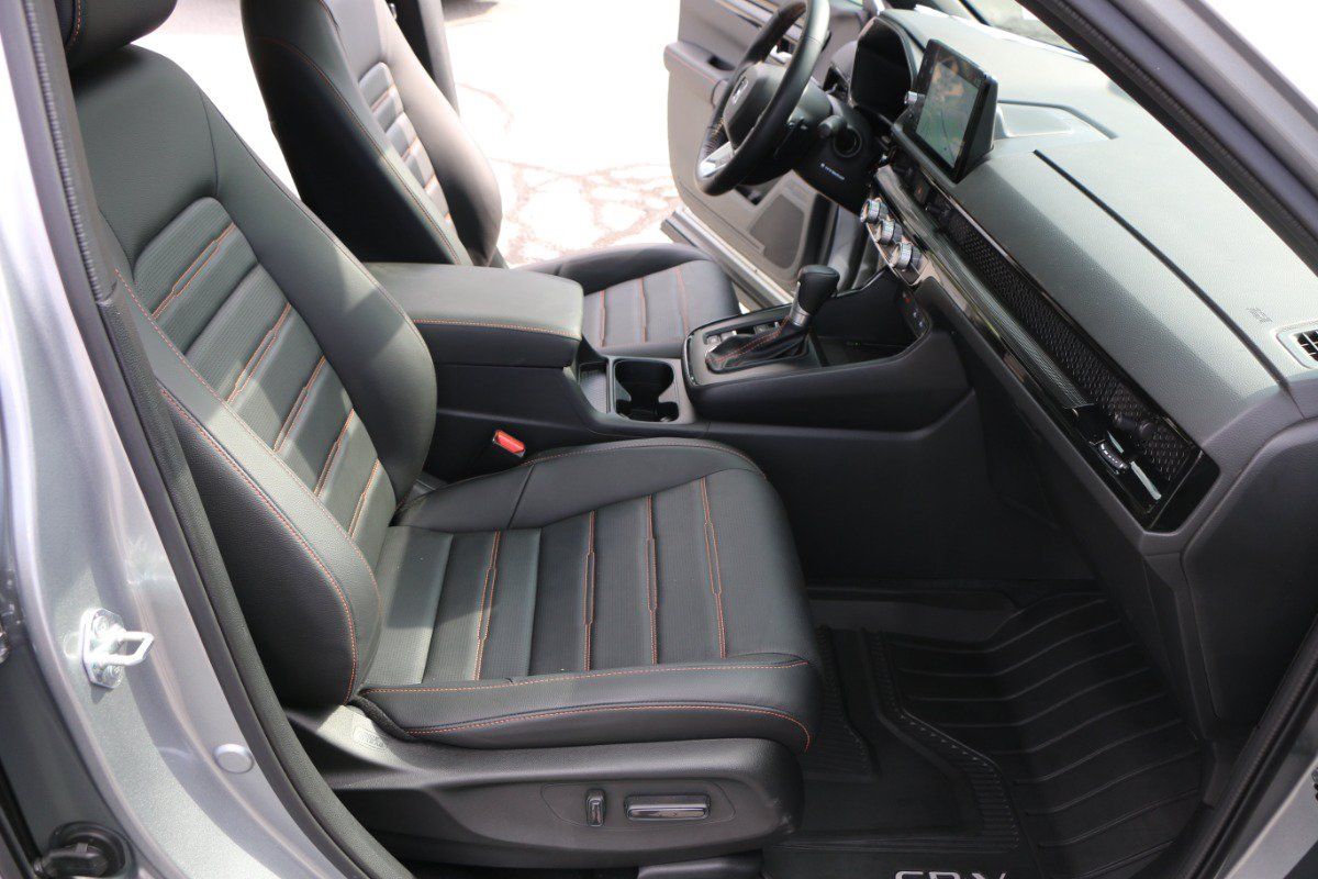 Used 2026 Honda CR-V Sport Touring image 31
