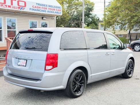 Used 2020 Dodge Grand Caravan GT FWD image 4