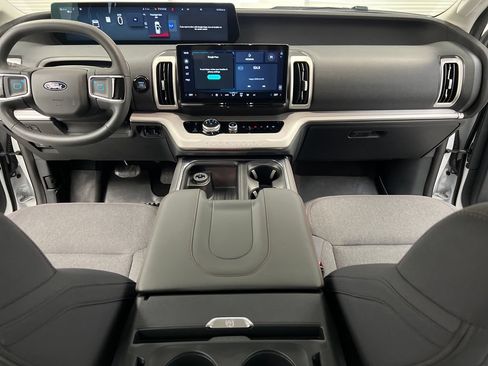 Used 2025 Ford Expedition Active RWD image 58