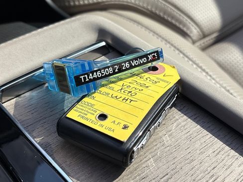 New 2026 Volvo XC90 B6 Ultra image 22