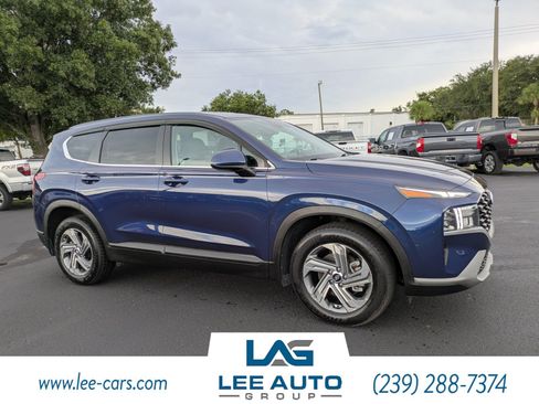 Used 2022 Hyundai Santa Fe SE FWD image 1