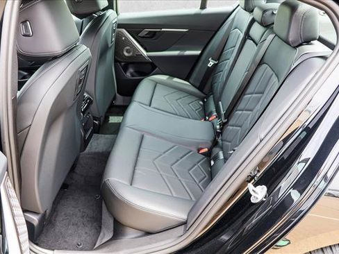 New 2027 BMW 550e xDrive AWD/4WD image 19