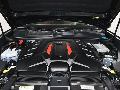 Used 2024 Audi SQ8 Prestige w/ Prestige Package image 84