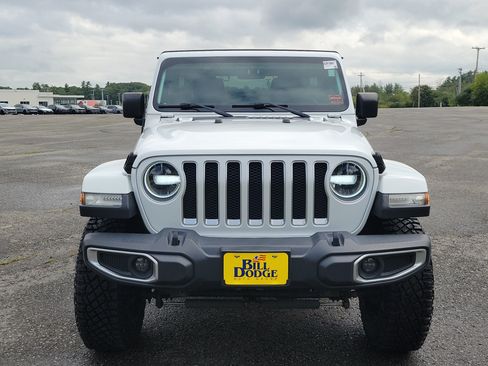 Used 2018 Jeep Wrangler Unlimited Sahara AWD/4WD image 2