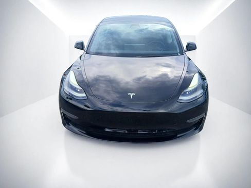 Used 2023 Tesla Model 3 Standard Range RWD image 3