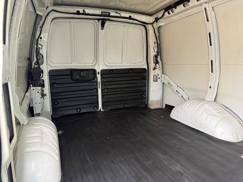 Used 2020 Chevrolet Express 2500 w/ Driver Convenience Package image 13