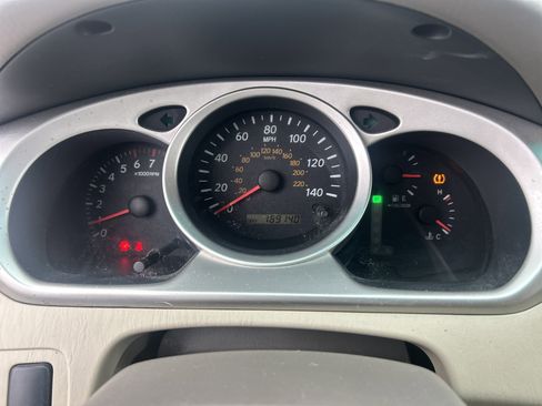 Used 2004 Toyota Highlander 4WD V6 image 17