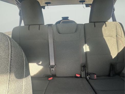 Used 2024 Jeep Wrangler Unlimited Rubicon image 29