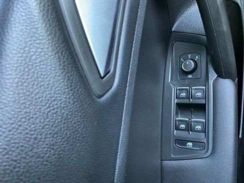 Used 2021 Volkswagen Tiguan SEL image 21