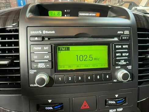 Used 2012 Kia Sedona EX FWD image 26