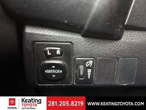 Used 2018 Toyota Corolla XSE image 12