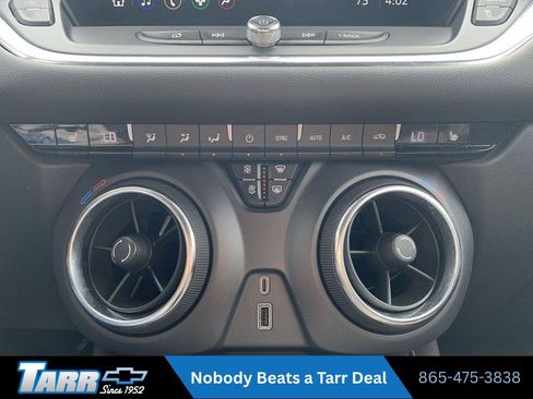 Used 2025 Chevrolet Blazer LT AWD/4WD image 16