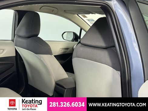Used 2022 Toyota Corolla LE FWD image 19