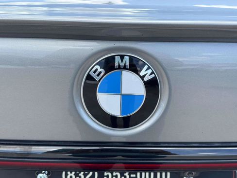 Used 2022 BMW 740i xDrive w/ M Sport Package AWD/4WD image 17