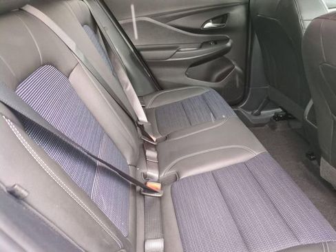 Used 2025 Buick Envista Preferred image 24