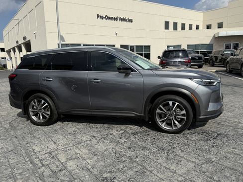 Certified 2025 INFINITI QX60 Luxe image 8