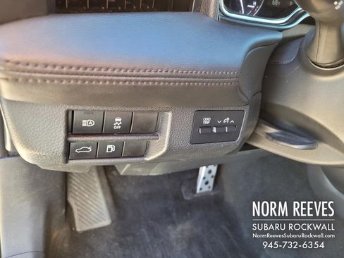 Used 2019 Toyota Avalon XSE image 28