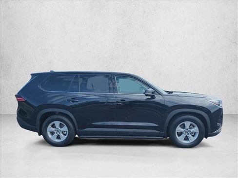 Certified 2025 Toyota Grand Highlander FWD image 4