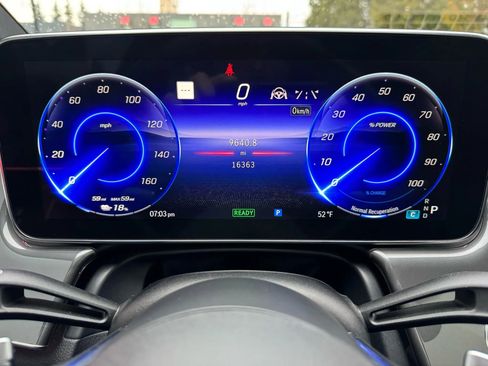 Used 2023 Mercedes-Benz EQS 450+ 4MATIC Sedan image 32