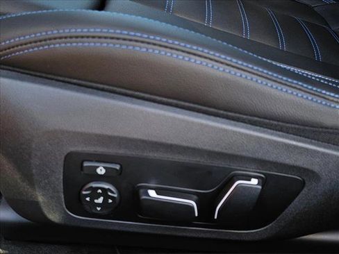 Used 2026 BMW 230i Coupe w/ Premium Package RWD image 4