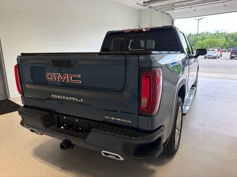 Used 2024 GMC Sierra 1500 Denali w/ Technology Package AWD/4WD image 6