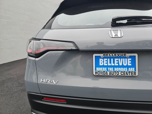 Used 2024 Honda HR-V Sport image 16