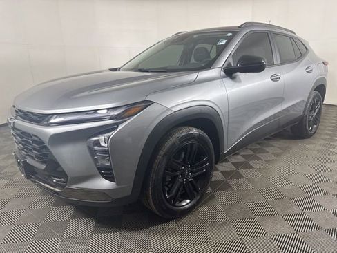 Used 2024 Chevrolet Trax ACTIV image 8