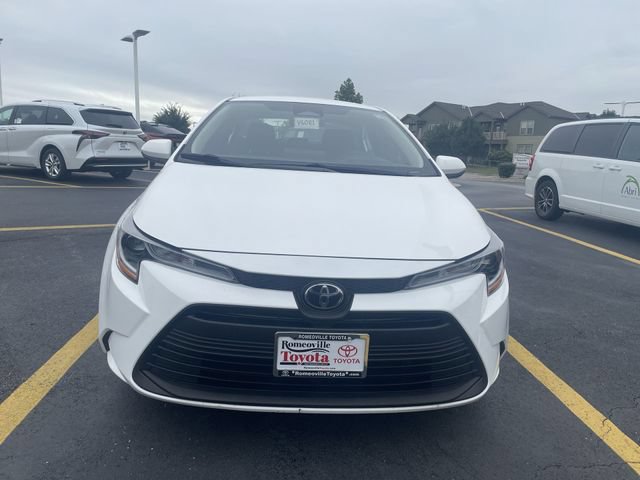 Used 2025 Toyota Corolla LE FWD image 11
