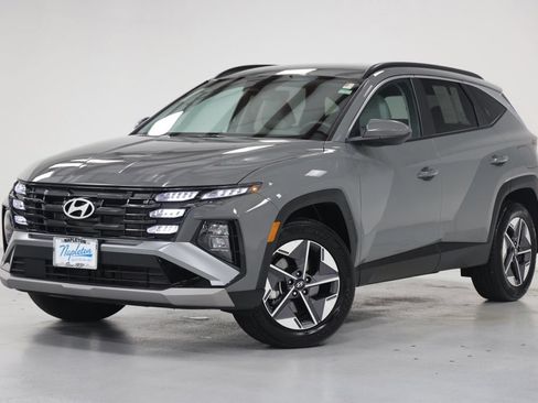 Certified 2025 Hyundai Tucson SEL AWD/4WD image 1