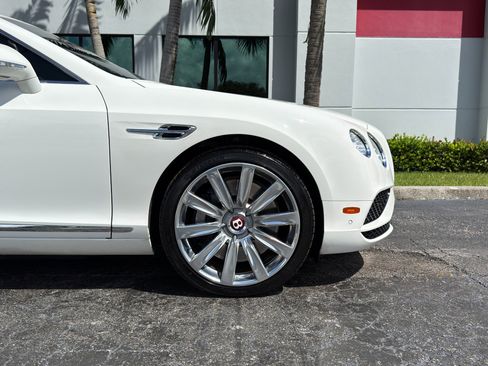 Used 2017 Bentley Continental GT image 20