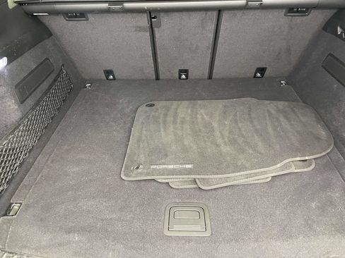 Certified 2024 Porsche Cayenne AWD/4WD image 20