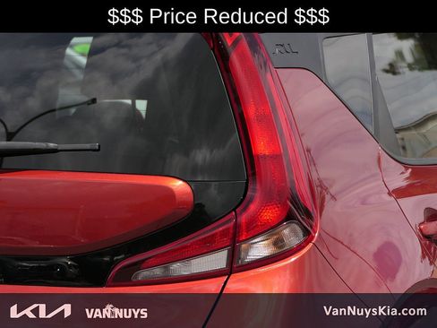 Used 2021 Kia Soul LX FWD image 32